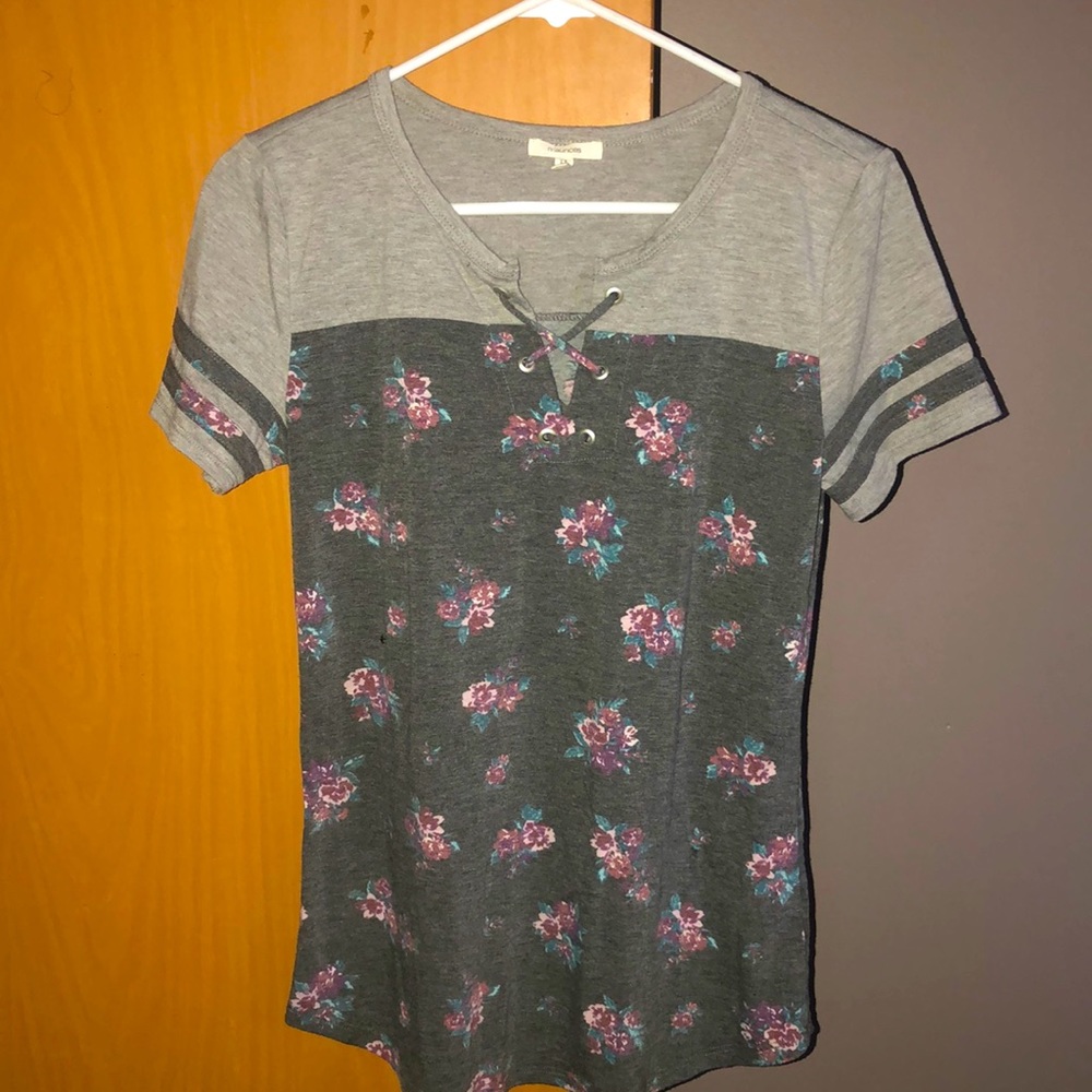 Floral tshirt